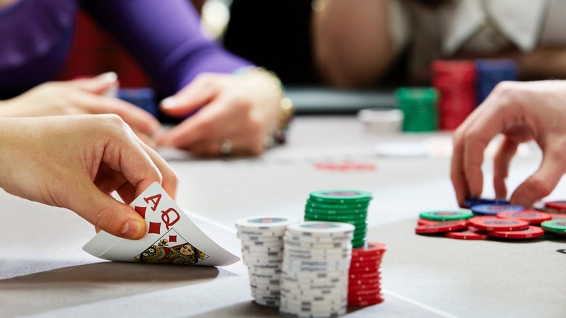 Luật chơi Poker cơ bản